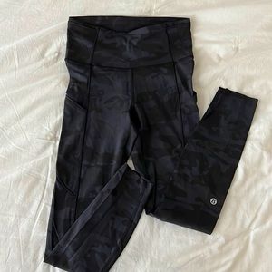 Lululemon Camo Fast and Free